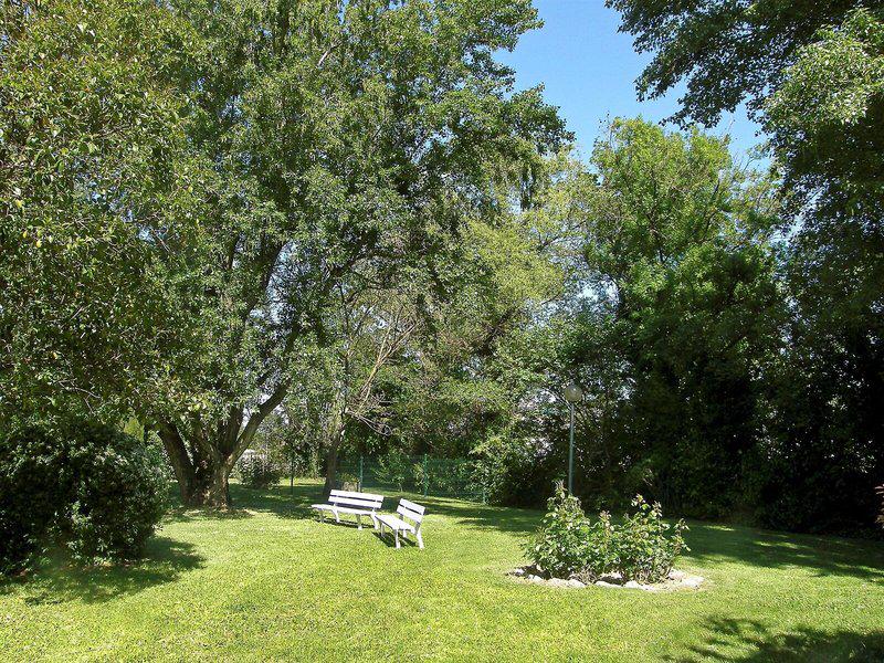 DC4EC59655F7203EAEC7DB2928B9CDDD