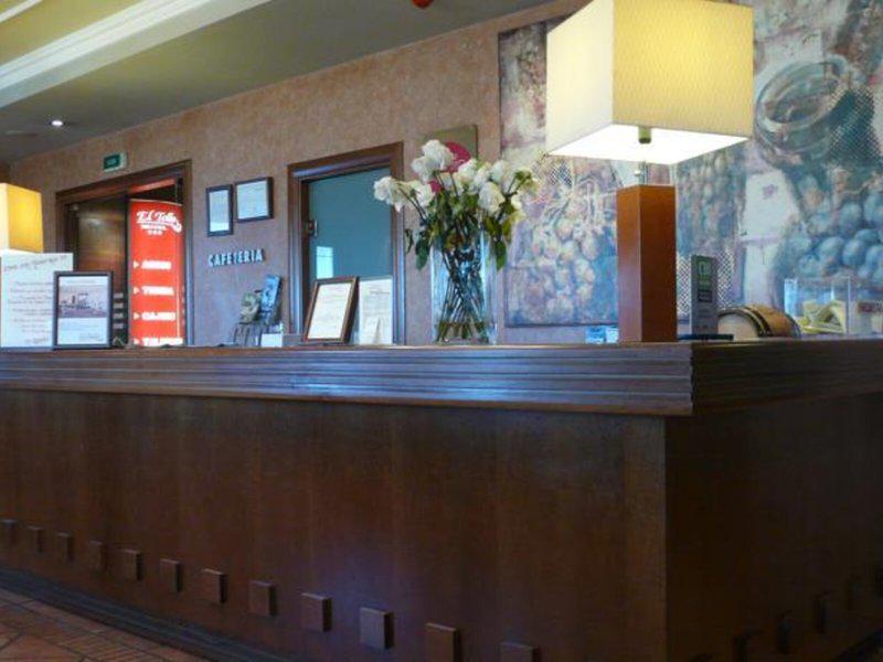 2B5EF608898AAA8F8D0B4CDA829605DE