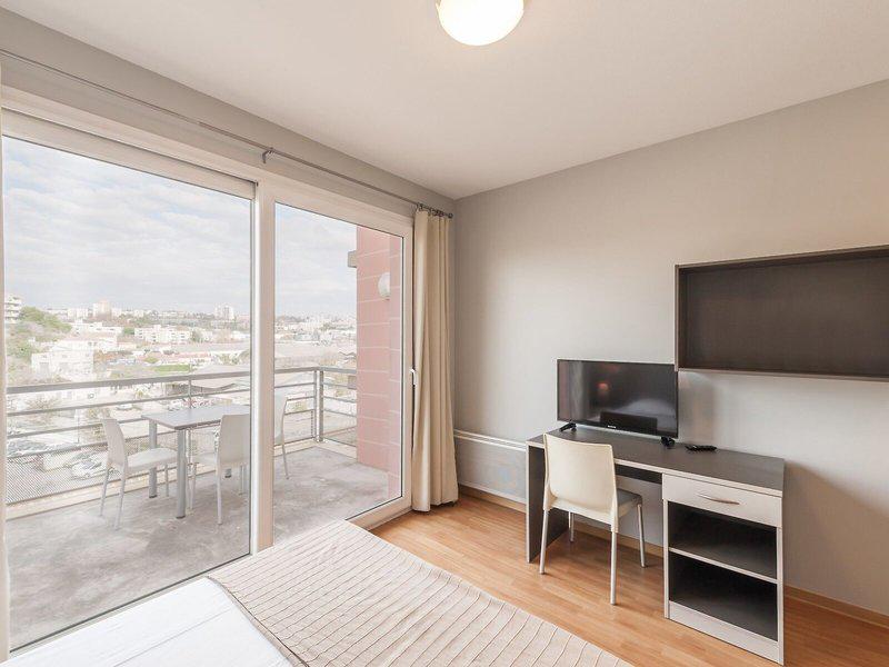 D4C343DCABF806C7272588D1D8DD3D31