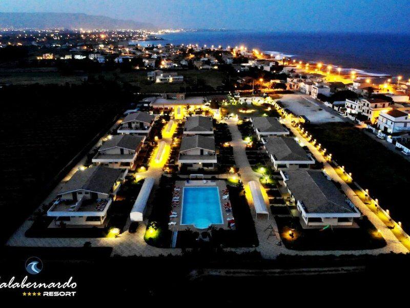 3FC8AB68ABE3C570948512590FCAB611