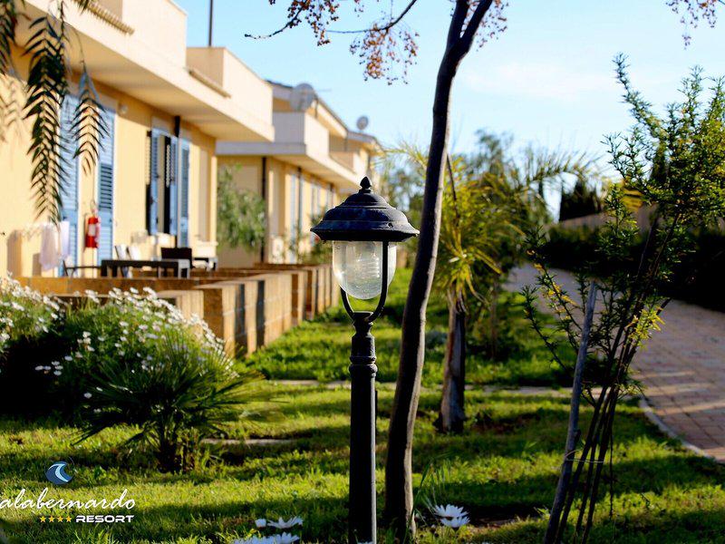 058C0A556D67F70FE0689F353AFF5438