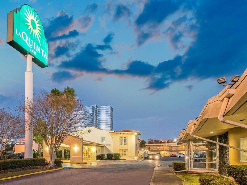 07007074B56409643F46E105E87D7C40