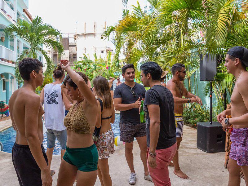 8253FB923E678B1C0921B814C554E991