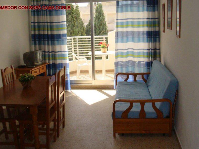 CD4E849092695AA64D75CB359216585B