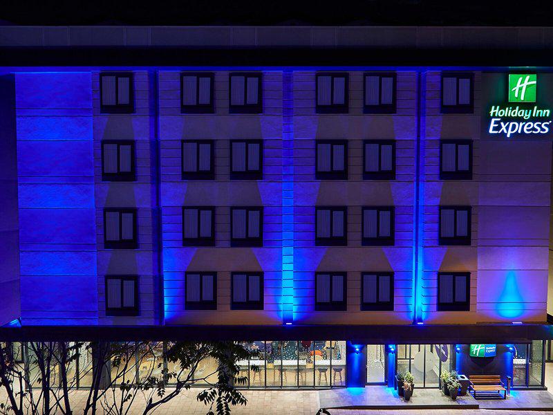 3AA80C64B4D32D2DD572126CA2043039