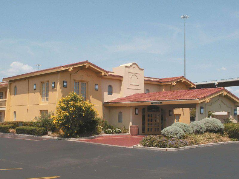 15919F3AD251FF41718FCB10DC556EF9