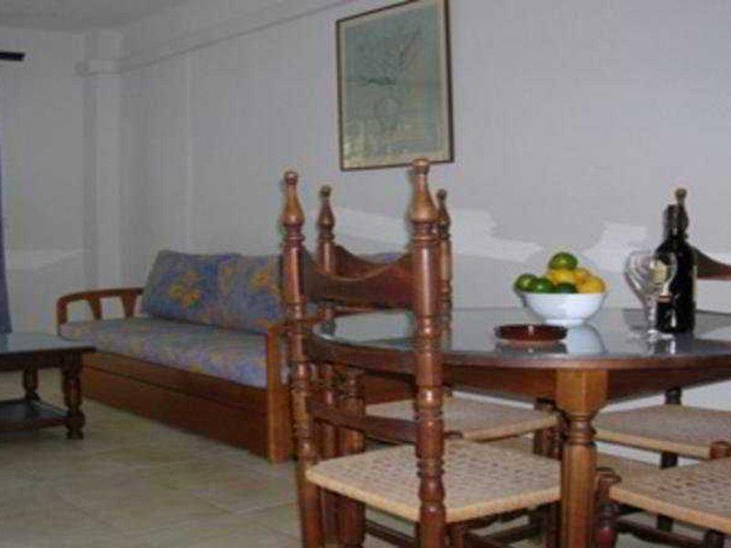 D957D56D5A69B8B578ABCD3B04EB1CAC