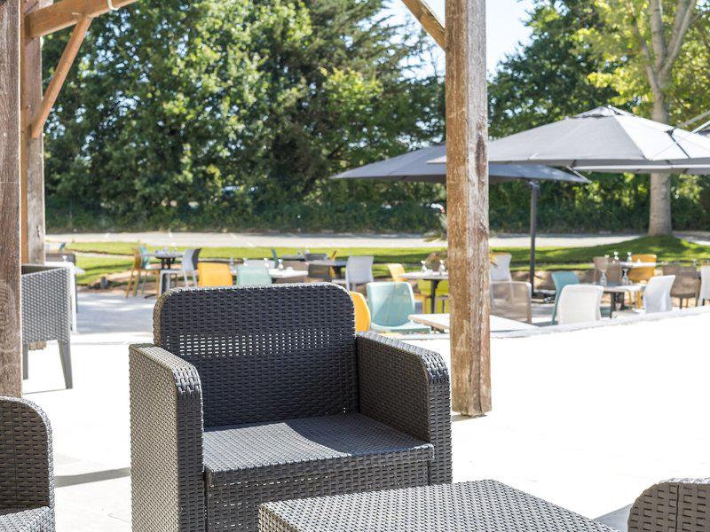 C2D21C03055A12661F7392068CE5816B