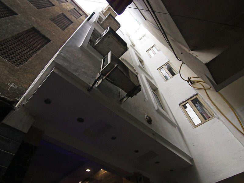 03A6C520288E579D1D797109C73C5E3F