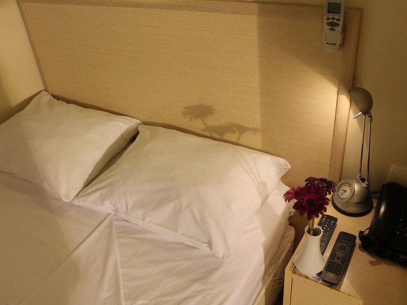 680BE0AB64640EB797A41664AC1E26F2