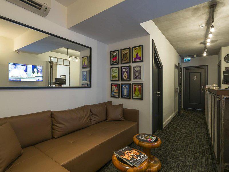 B574A19AE3DB37DBA0F3955E10C7A2B0