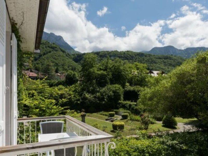 5A90A035A44C6C58D078D7F42DFBE31E