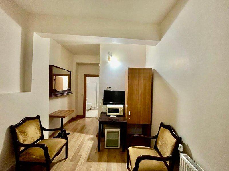 399BB7D48FA28B3CA21A6FEF77D81203