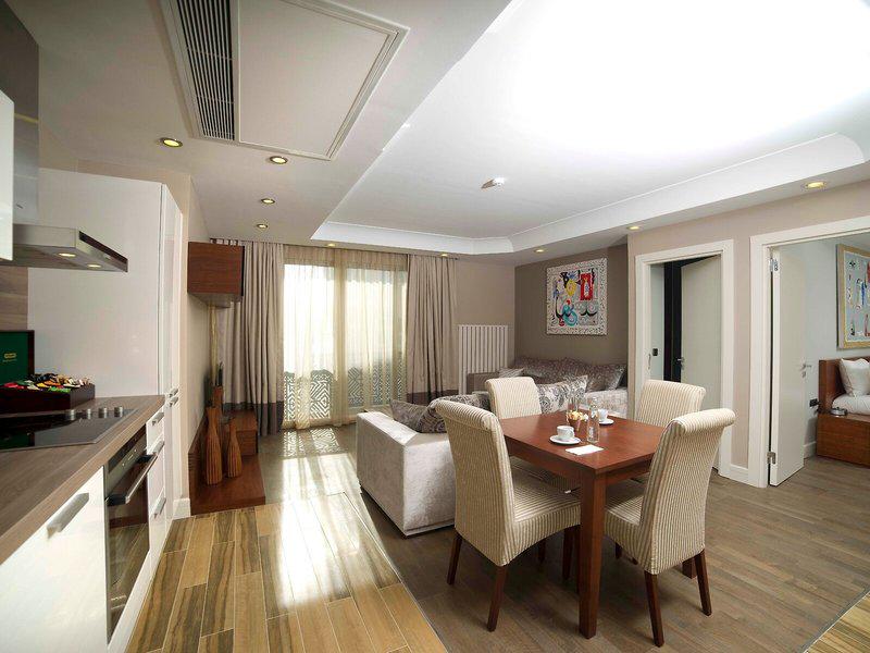 2F3F2515DB45EB27986D57E5D693FA6D