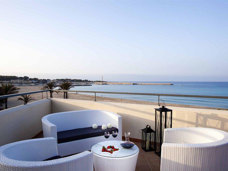 4764A56E021AA3A7D9DA2A1C0DD94C14