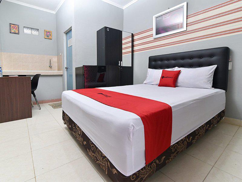 F5BA8C1331EBD9EC447F220A00AF6C4F