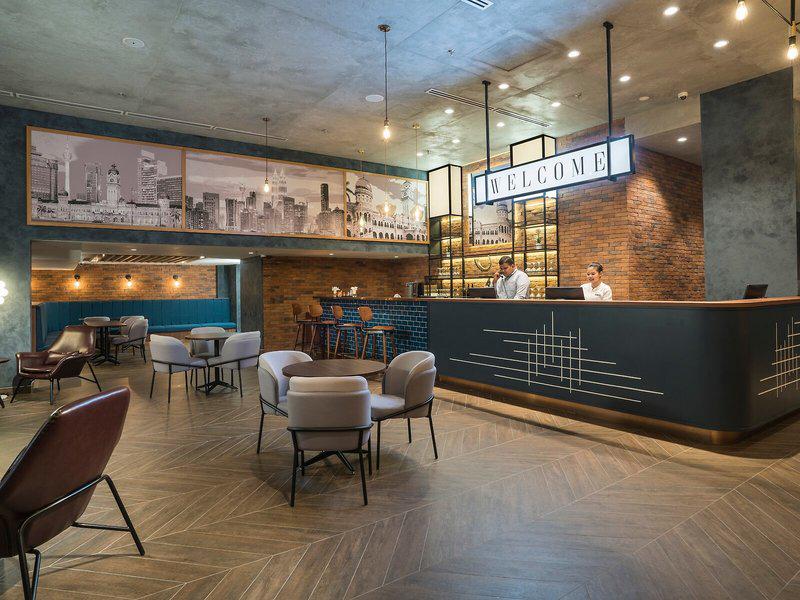 C434679F20A743D943E0E2CAAAE17188