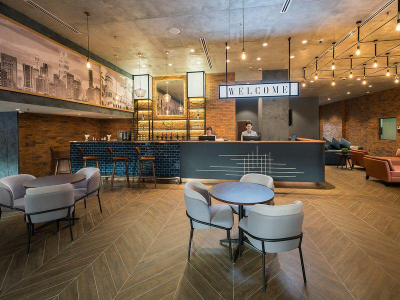 B5C6D1FFA400ABF4AAA813AA01131EA0