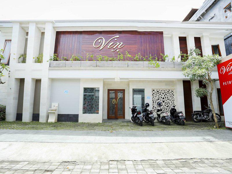 9961D180E9AE75621015EE61BA79953B