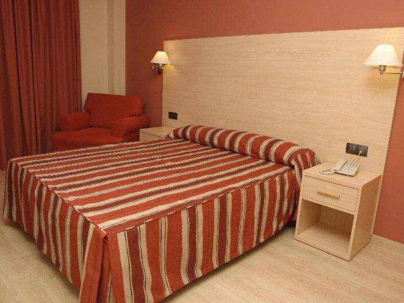 FB1419225EE27E2CAC8DBE7A95D2758F