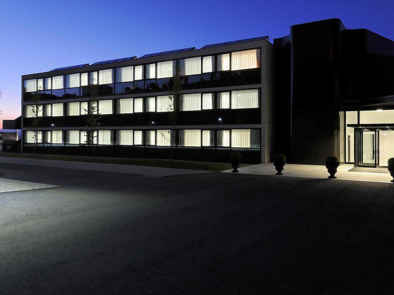 67E21C47072758D43BFE1D2409B7A87F