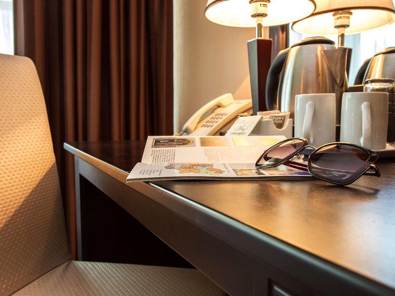 82F78680EF56BC39AA0DC0156503D681