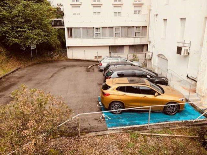 FF76EAC9B3F1DA172A4F7AA86466C481