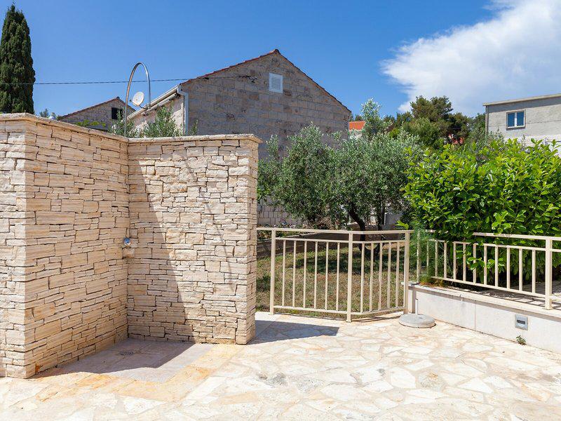 586E6B84FC46482607FE324BB9D21DAA