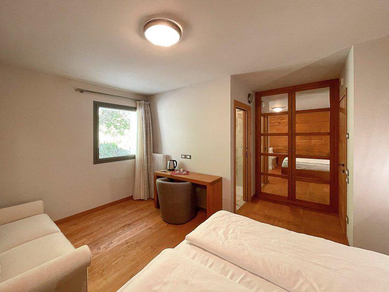 D469C653859BB7762F83E36DE7024B6A