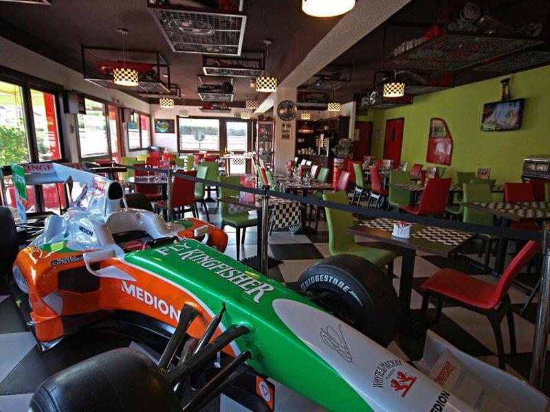 FB8EC393DC0C1C94EFA778497D512F26