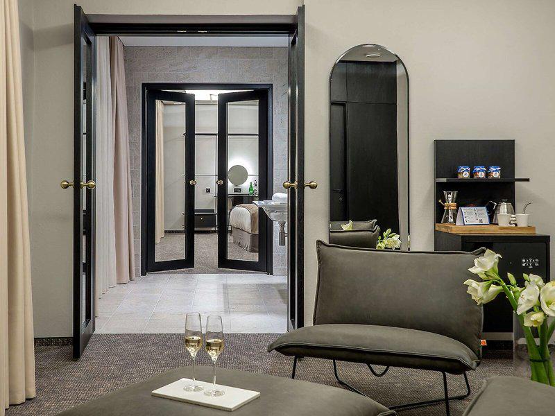 82AC8558EAD3D9BB24FCED95C80EC1D3