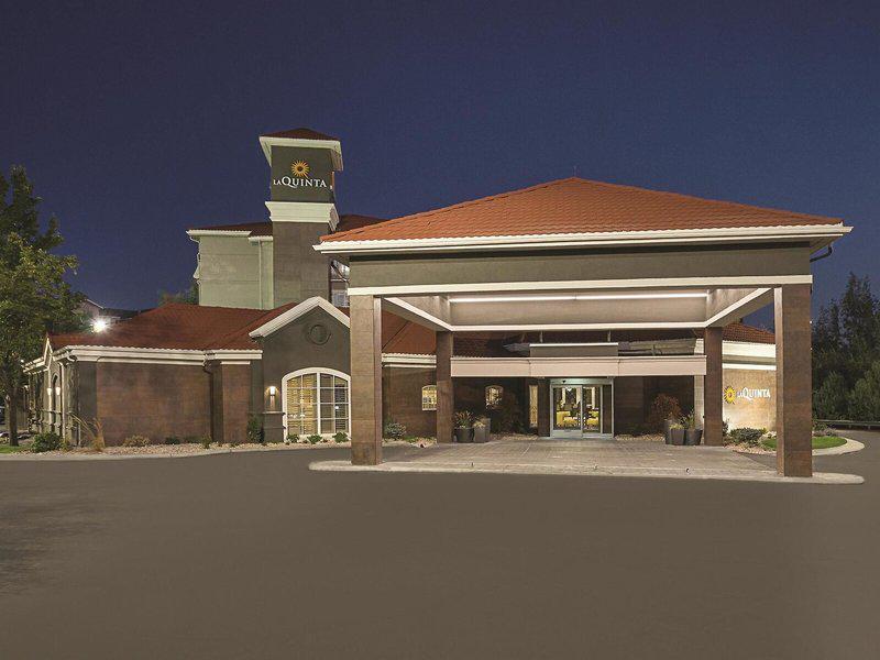 9D6B543FD5E96F027663B07C3B22B45E