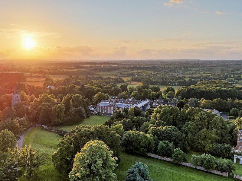 1801DC347238D4BFD20414CA8512F588