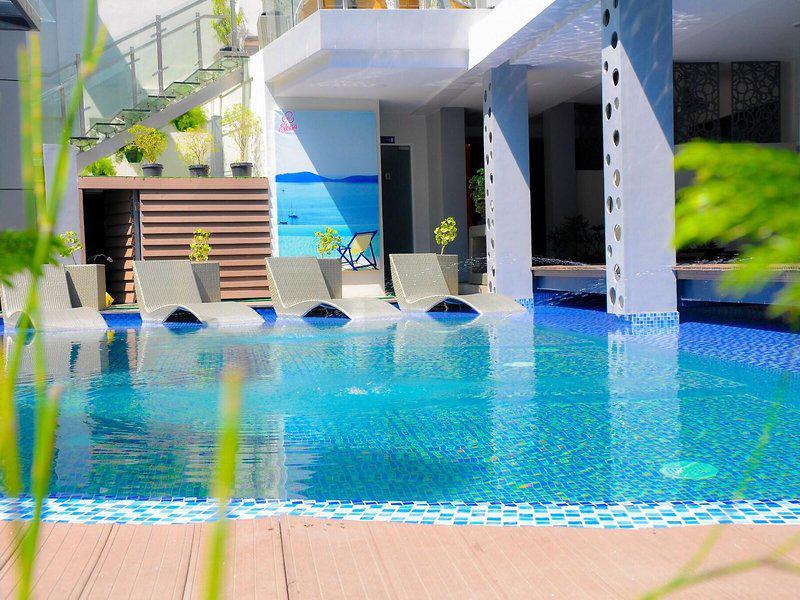 AEFB95D6099D81BDE4F6A2CDE5BCAE1C