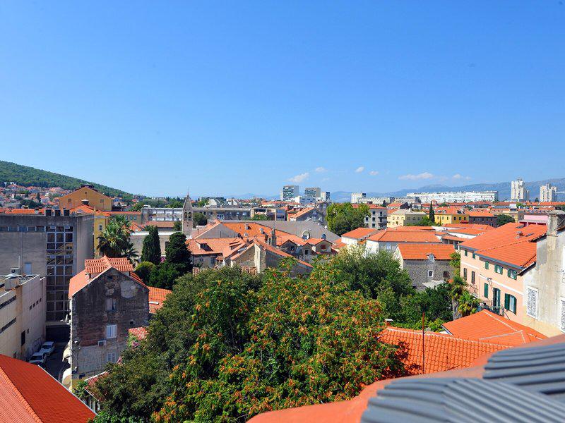 323F4E0974B814DFC299AFA8E4D94B5E