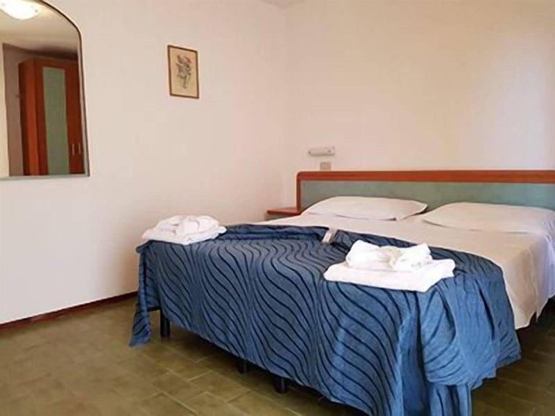 AAABE5CBCB673248BAB7E3ACB7DD68B6