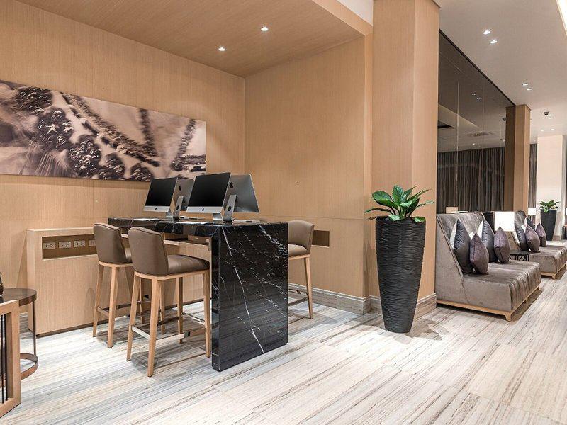 E6A2DD2B7A3CE7037DD6463FFAFE077D