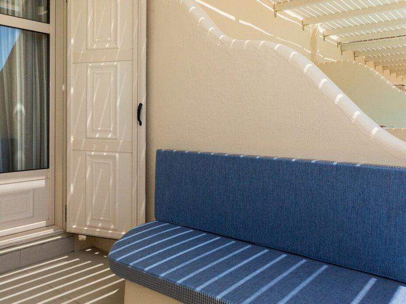 DE0DA9289DFDFA7B6BD0076856B0F04D