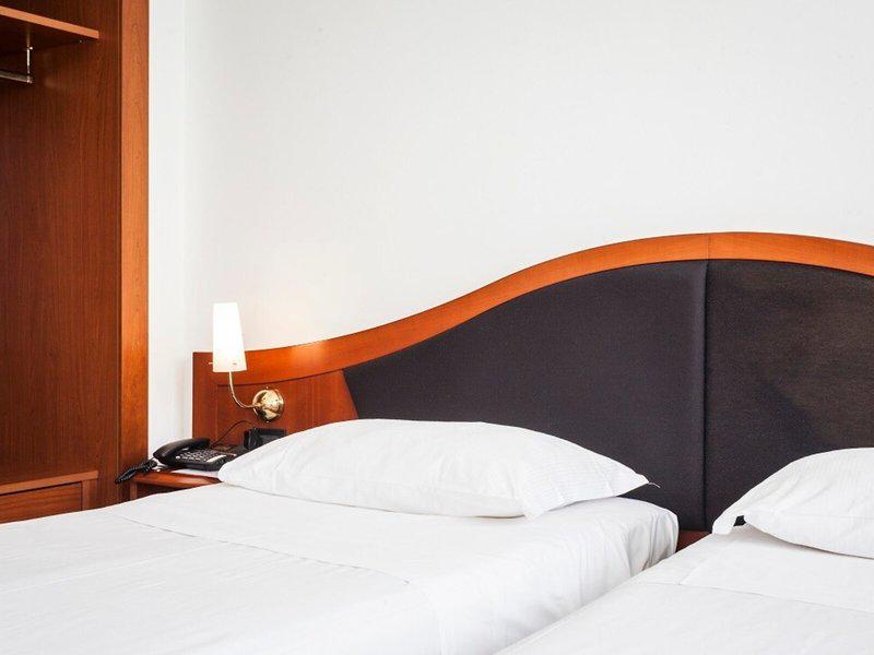 24CB779DF94F2A05AB41C041846AF694