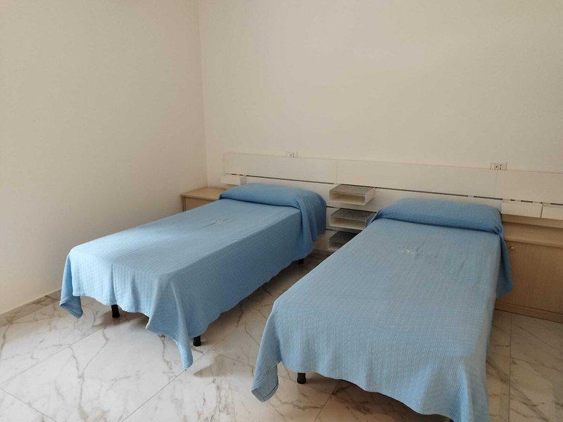 F12524A3FB7BCFF16212CB8551EB0AFA