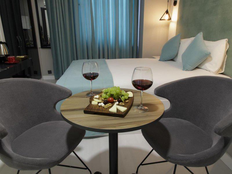 7D998D951E7AF30EF9BBB52759E17A42