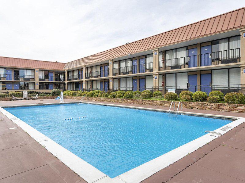 FB4EE8442D864FFCB0E1C1E066B3EA27