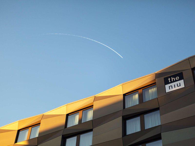 15EE942DB4F329493B7478A63C0AAB59