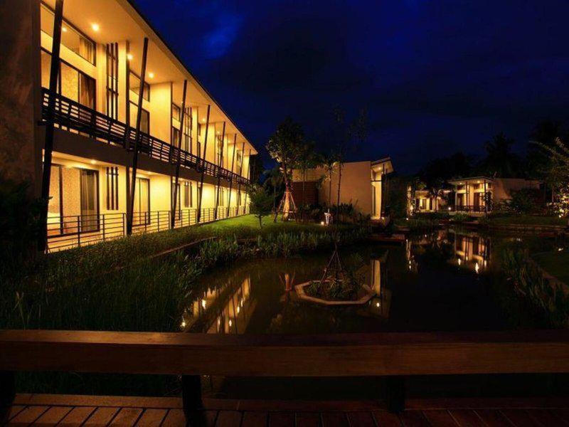 01B05FCF804D8B38851E3D41812C6458