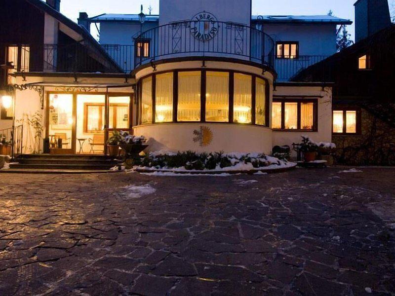 C32403F42E6E162F968D4C28F5042DAA