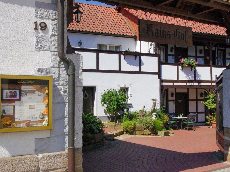 CB704E98D8F6CA6AF8D21F5A7A2F99DE