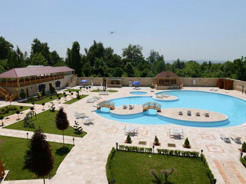 8E15573E0F377780553EE84A0BBF1922