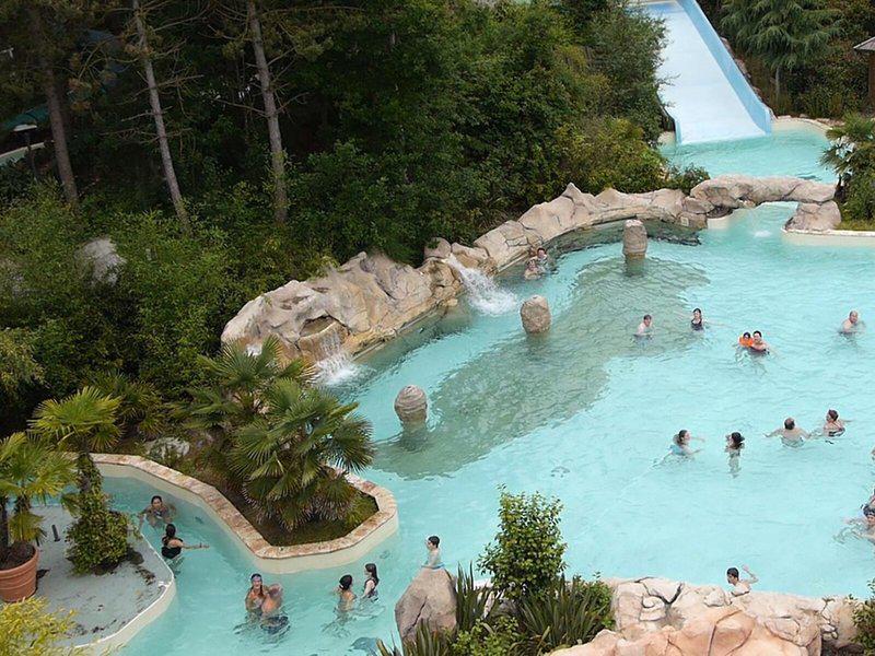 1470607191C5A7B4EFB06F5E4F447244