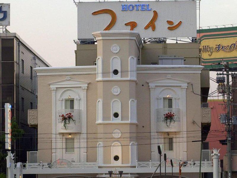 EEB761AF7586E80BD3999B38C9DEE15D