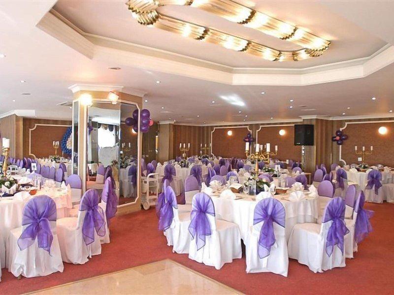 829B1BA471FE685B3D85D452141663EC